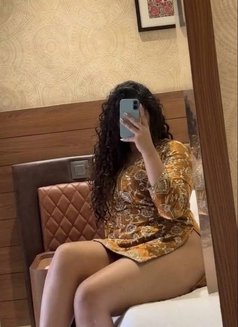 Priya Burdubai - escort in Dubai Photo 17 of 18