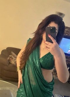 Priya Burdubai - puta in Dubai Photo 13 of 16