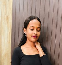 Priya cam and meet - escort in Chennai