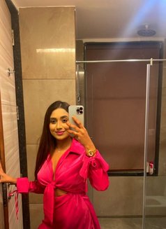 √° Priya Cam & Real meet √° - escort in Chennai Photo 3 of 6