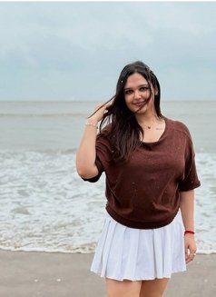 Priya (cam session) y real meet, - escort in Gurgaon Photo 1 of 2