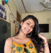 Priya Cam Show, Blowjob, Dogy Style - escort in Chennai