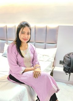 Priya - escort in Ahmedabad Photo 1 of 4