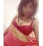 Priya - escort in Bangalore Photo 1 of 9