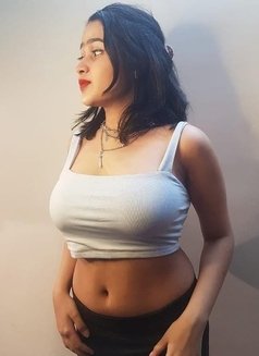 Priya - puta in Bangalore Photo 1 of 1