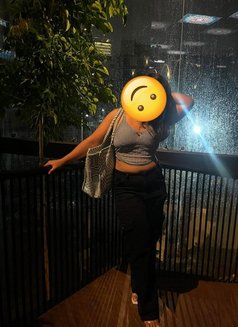 Priya - escort in Bangalore Photo 3 of 5