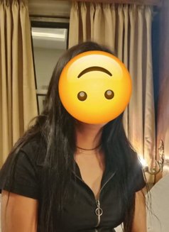 Priya - escort in Bangalore Photo 4 of 5