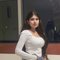 Priya - puta in Hyderabad Photo 4 of 4