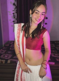 Priya - escort in Hyderabad Photo 2 of 4