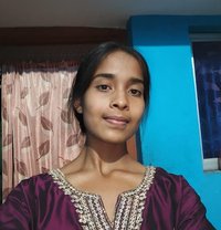 Priya - puta in Kolkata