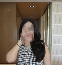 Priya - puta in Pune