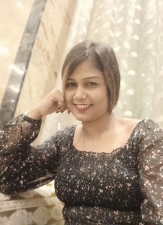 Priya escort - puta in Mumbai Photo 3 of 6