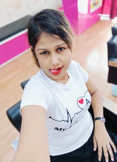 Priya escort - puta in Mumbai Photo 5 of 6