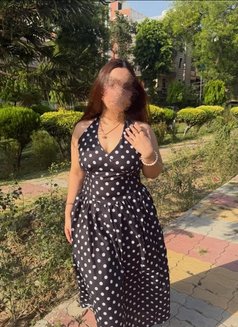 Priya Escort Service 24 Hours - puta in Noida Photo 3 of 3