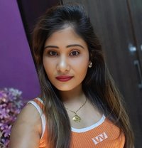 ️PRIYA WEBCAM REAl MEET - puta in Hyderabad Photo 2 of 4
