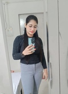 Priya High Profile Escort - puta in Pune Photo 2 of 2