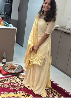 Priya Hot Chocolate - Intérprete de adultos in Mumbai Photo 2 of 2
