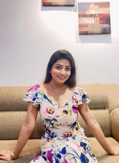 Priya⚜️(independent)cam@ Meet ⚜️, Escort - puta in Kolkata Photo 1 of 3