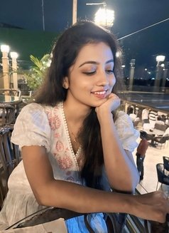 Priya⚜️(independent)cam@ Meet ⚜️, Escort - puta in Kolkata Photo 2 of 3