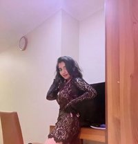 Priya Independent Escorts in Noida - puta in Noida