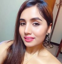 Priya Independent Escorts in Noida - puta in Noida