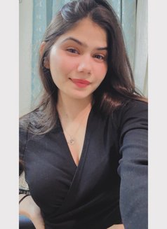 Priya Indian Companion - escort in Ajmān Photo 1 of 5