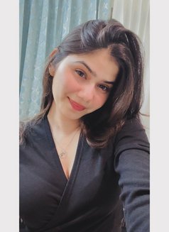 Priya Indian Companion - escort in Ajmān Photo 3 of 5