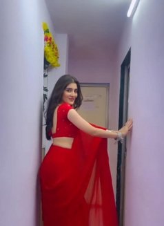 Priya - escort in Abu Dhabi Photo 4 of 4