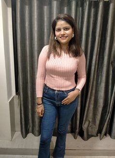 Priya - escort in Bangalore Photo 4 of 6