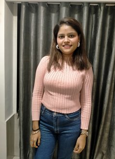 Priya - escort in Bangalore Photo 5 of 6