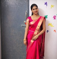 Priya - puta in Bangalore