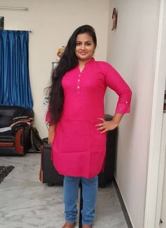Priya - escort in Bangalore Photo 6 of 7