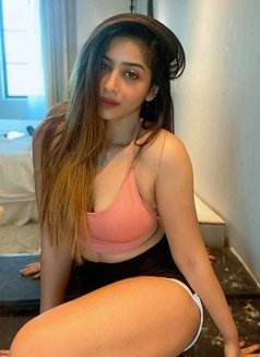 Priya - escort in Bangalore Photo 3 of 5