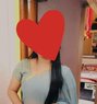 Priya - escort in Bangalore Photo 1 of 4
