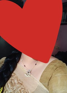 Priya - escort in Bangalore Photo 2 of 4