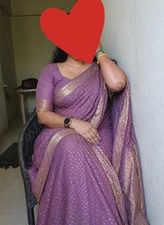 Priya - escort in Bangalore Photo 3 of 4