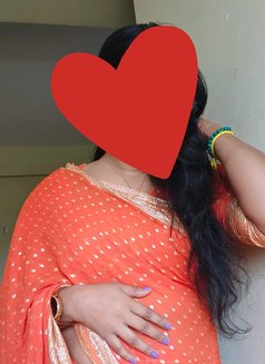 Priya - escort in Bangalore Photo 4 of 4