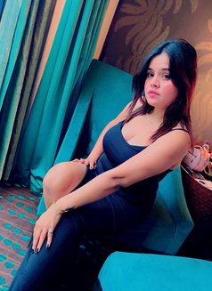 Priya - puta in Bangalore Photo 3 of 3