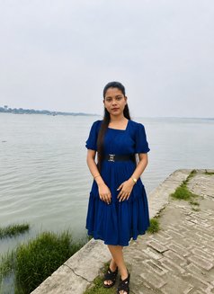 Priya - puta in Hyderabad Photo 4 of 6