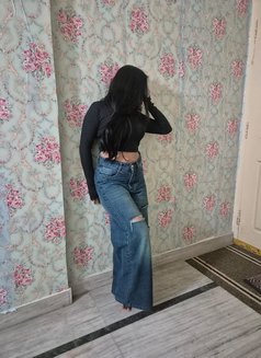 Priya - puta in Bangalore Photo 6 of 9