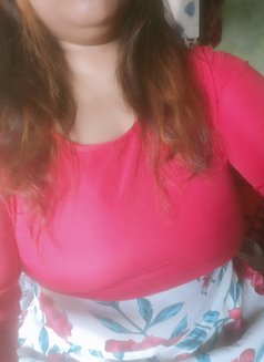 priya - puta in Candolim, Goa Photo 3 of 3