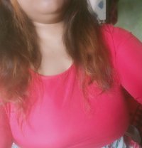 priya - puta in Candolim, Goa