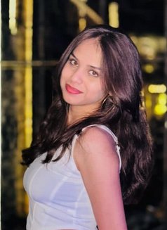 priya - puta in Candolim, Goa Photo 3 of 5