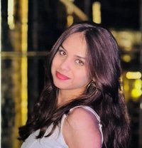 priya - puta in Candolim, Goa