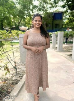 Priya - Dominadora in Chennai Photo 1 of 1