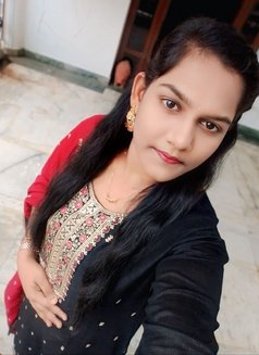 Priya! - escort in Chennai Photo 6 of 6