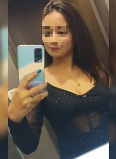 Priya - escort in Chennai Photo 1 of 3