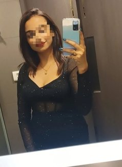 Priya - escort in Chennai Photo 3 of 3