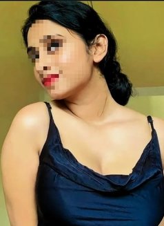 Priya - escort in Chennai Photo 3 of 3