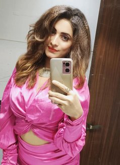 Priya - puta in Dubai Photo 11 of 11